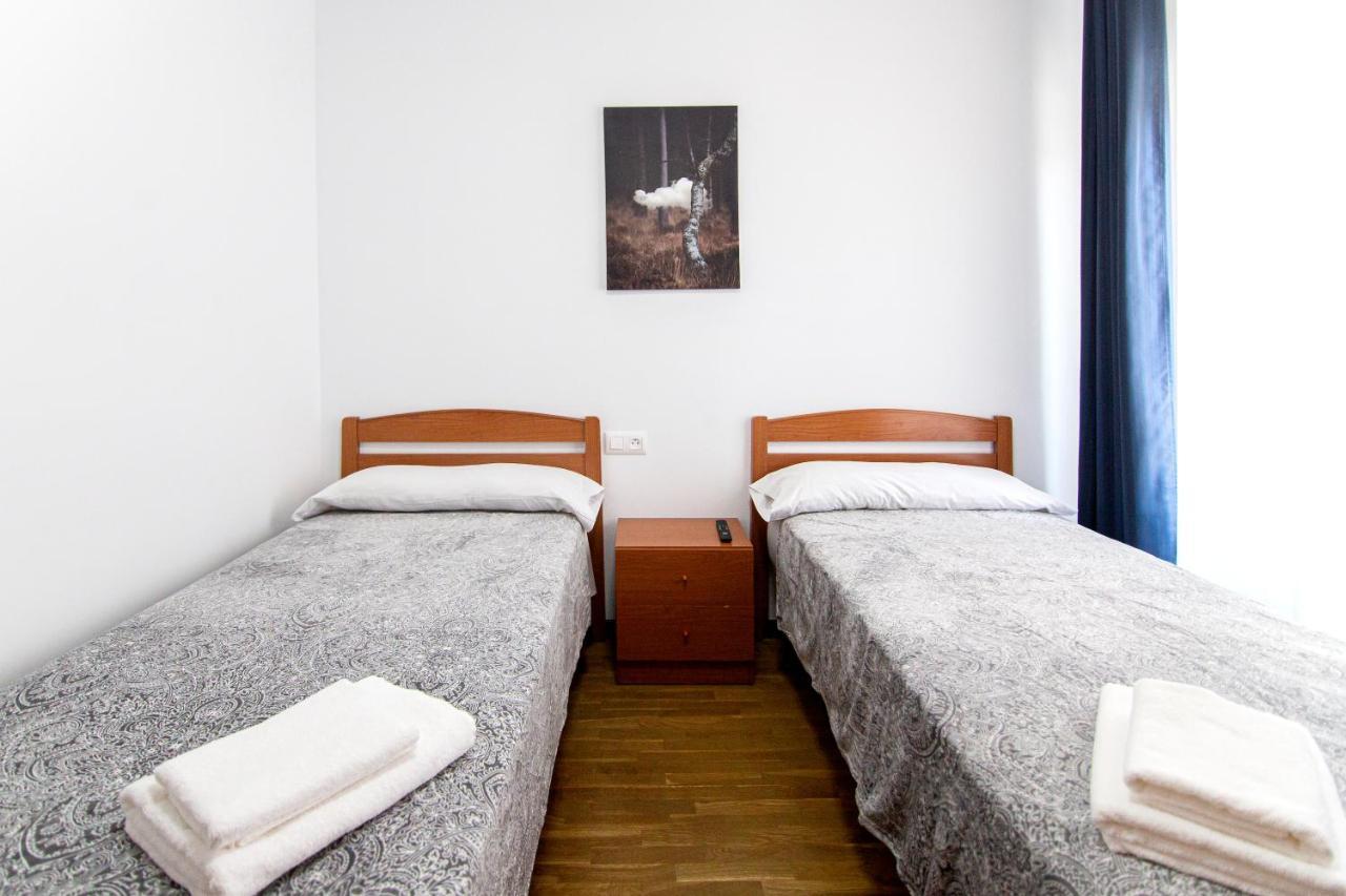 Yani'S Hospedaje Pension 1 Estrella Arriondas Zewnętrze zdjęcie