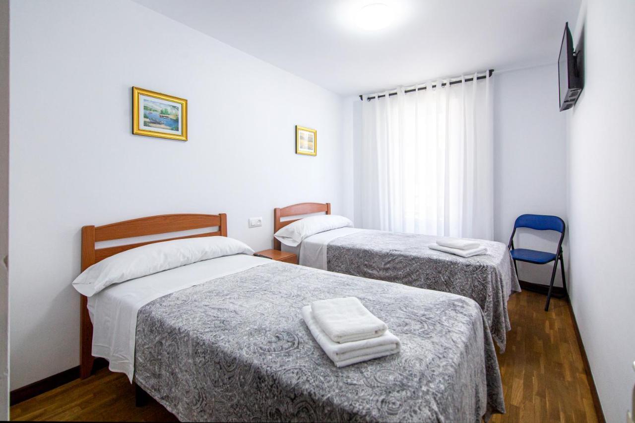 Yani'S Hospedaje Pension 1 Estrella Arriondas Zewnętrze zdjęcie